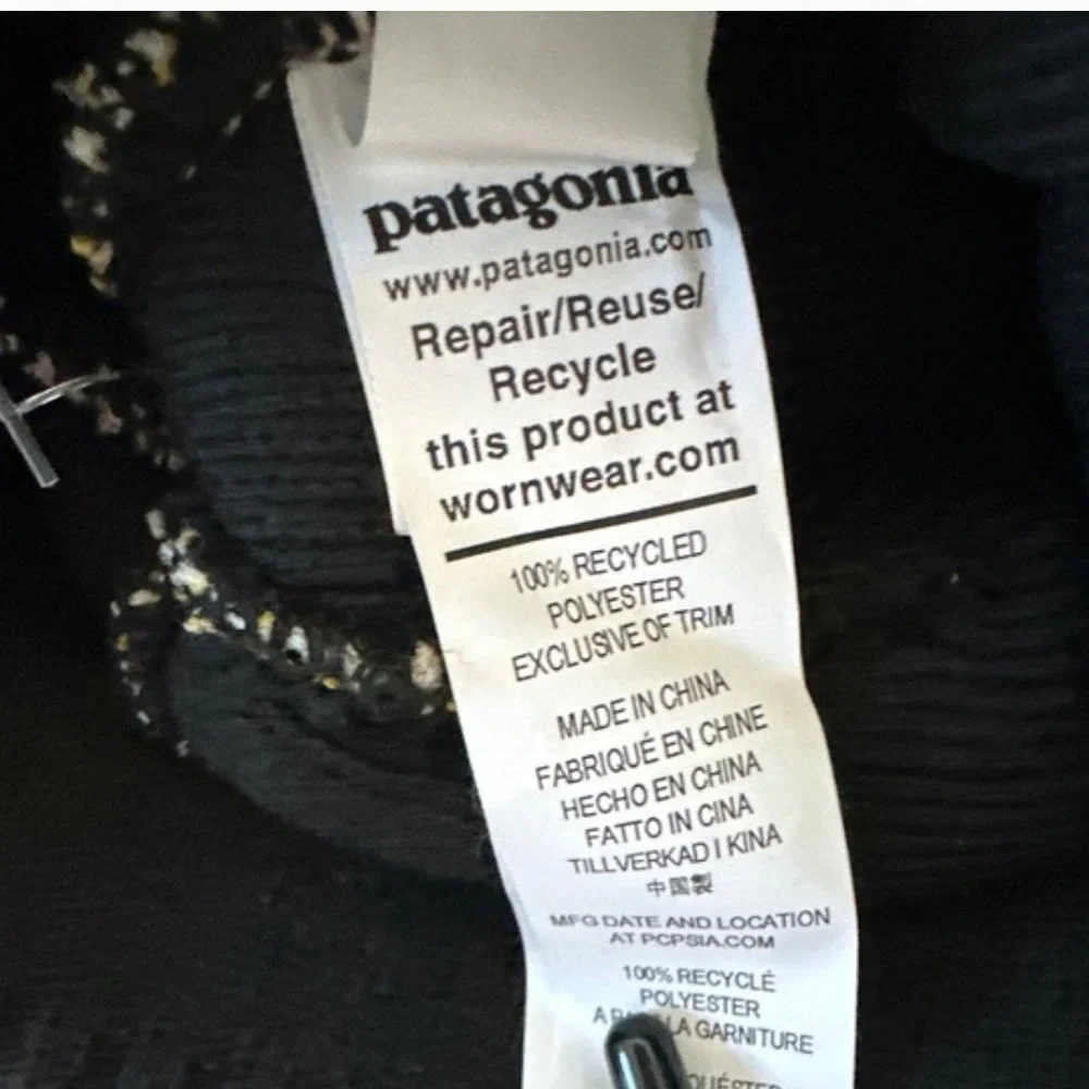 Patagonia Youth Powder Town Beanie NWT‎
